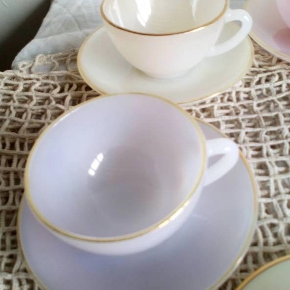 Vintage 60s Arcopal Harlequin Espresso Cups, Opaline Pastel, French Midcentury - Picture 9 of 16